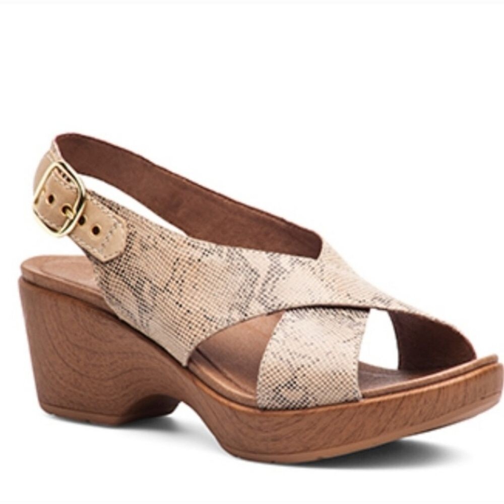 Dansko jacinda genuine Leather Snakeskin Embossed Beige sandals 9.5 - 10